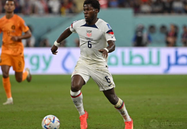 而升班马球 而升班马球